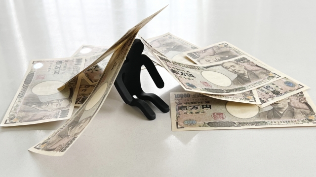 一万円札に潰される。守谷市で借金返済の無料相談をする